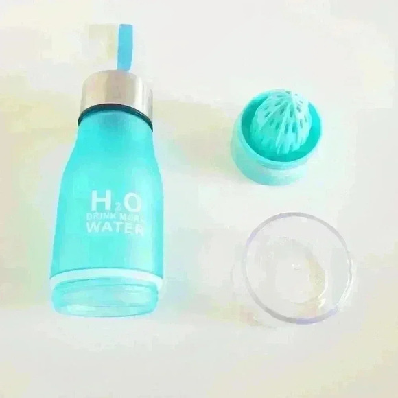 Transhome Creative Fruit Infuser Water Bottle - Picture 4 of 5